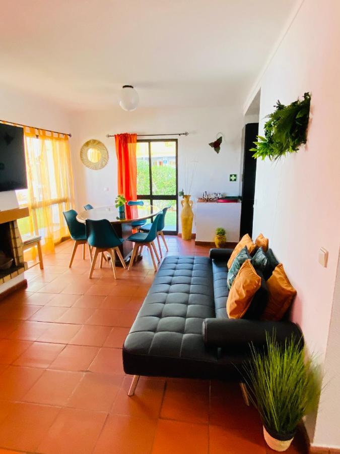 Summer House, Only 2 Minutes To The Beach In Vilamoura! Villa Exterior foto